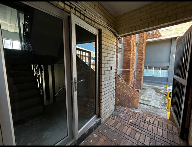 360M² WAREHOUSE TO LET IN WYNBERG